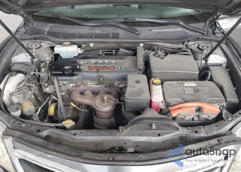 2011 Toyota Camry Hybrid z USA, uszkodzony, nr VIN 4T1BB3EK5BU140874